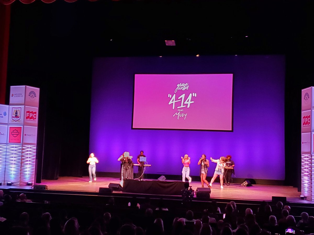 erikk292mke's tweet photo. Thanks again @graceweber & @findMudy for being a part of @visitmilwaukee's Annual Meeting. It was the perfect ending to today's celebration as #GoodThingsBrewing now & going forward for #Milwaukee in large part of #VisitMKE. https://t.co/zDED8aIxU9