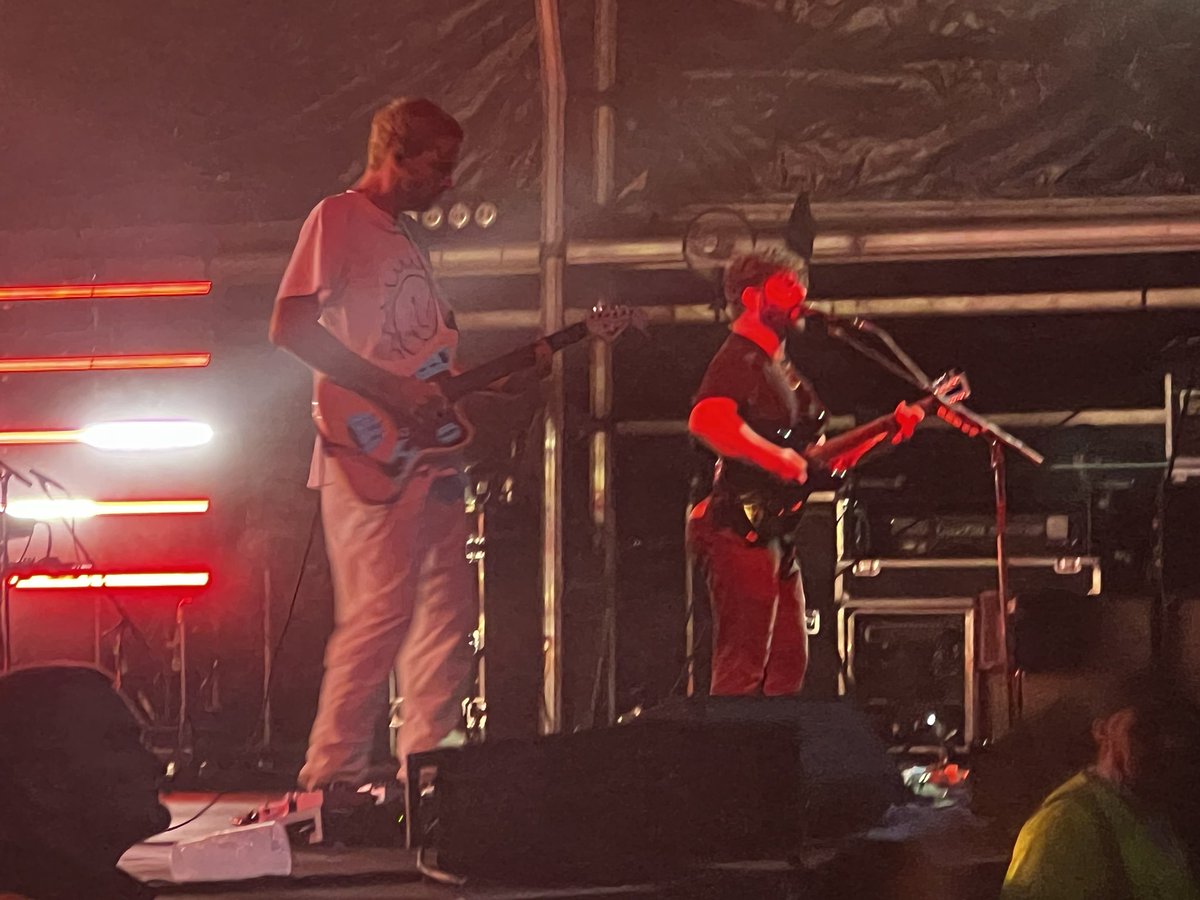 rossi2810's tweet photo. @AdsBrown @foals #gigwatch https://t.co/BRlIraGa9Z