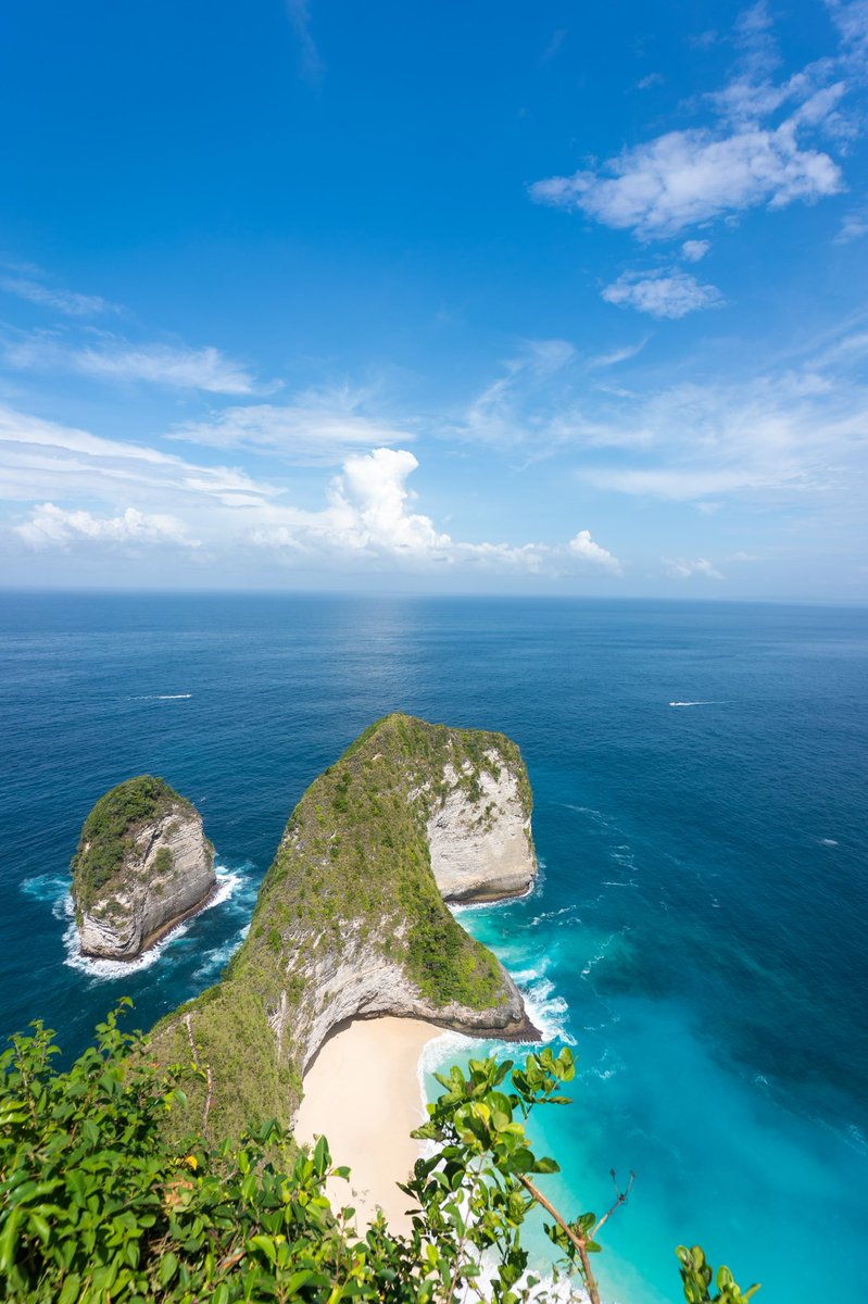 andyc8712's tweet photo. @Lightroom Some of my favourites from Bali &amp; SG https://t.co/GisYLP2aJU