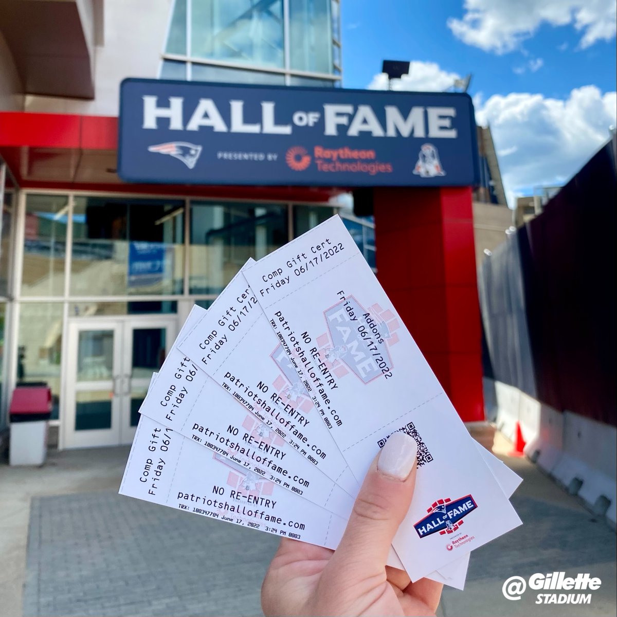 GilletteStadium's tweet photo. Need a fun activity this summer? Join us at @TheHall!

RT &amp; follow us to enter to win 4 passes to the Hall of Fame at @PatriotPlace.

#SocialMediaDay | https://t.co/YHE81kol5N https://t.co/De0nZ3kveF