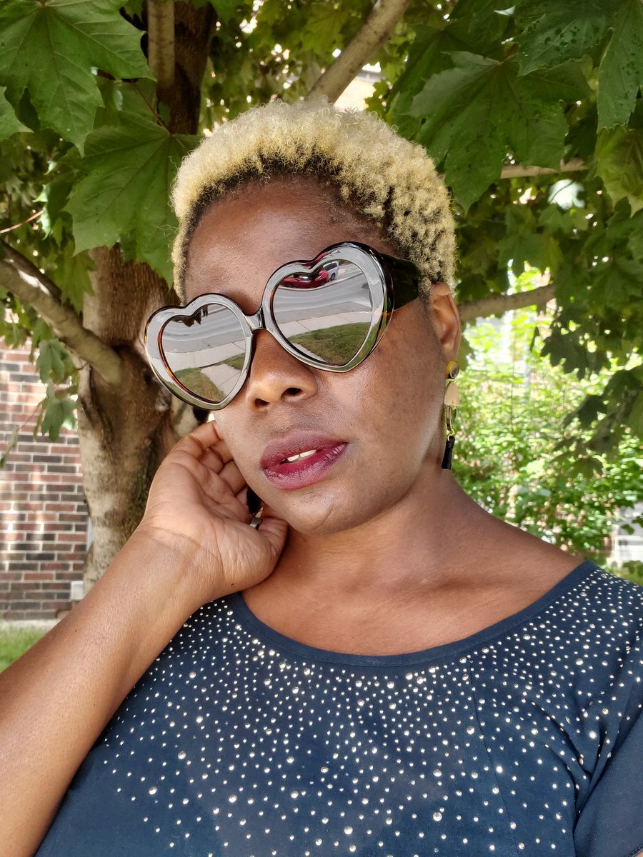 CultureFancier's tweet photo. We outside. Dress Up Wednesday.

#DressUpWednesday 
#JustForFun 
#GetOutside
#FeelingMyself https://t.co/tEY0g9krXV
