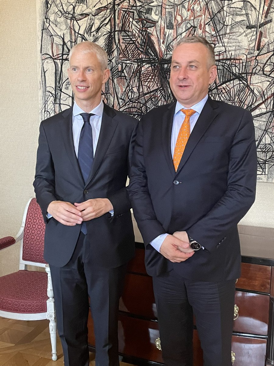 AlexisDutertre's tweet photo. 🇫🇷🤝🇨🇿🇪🇺|Visite du ministre @franckriester à Prague: passage de relais à la présidence tchèque 🇪🇺@JozefSikela (politique commerciale, #taxonomie); soutien à l’offre @EDFofficiel pour le réacteur #nucléaire Dukovany 5; rencontre avec la communauté d’affaires 🇫🇷#TeamFrance export ! https://t.co/aEk5RHmmxO