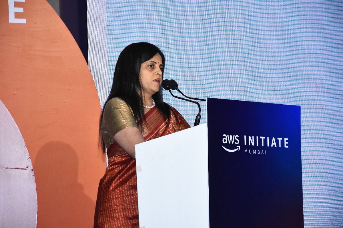 AshwiniBhide's tweet image. It was a pleasure to be invited as a key note speaker at #AWS Initiate Day at #Mumbai and present the story of @mybmc‘s various #IT initiatives and #TechEnabled #Governance.