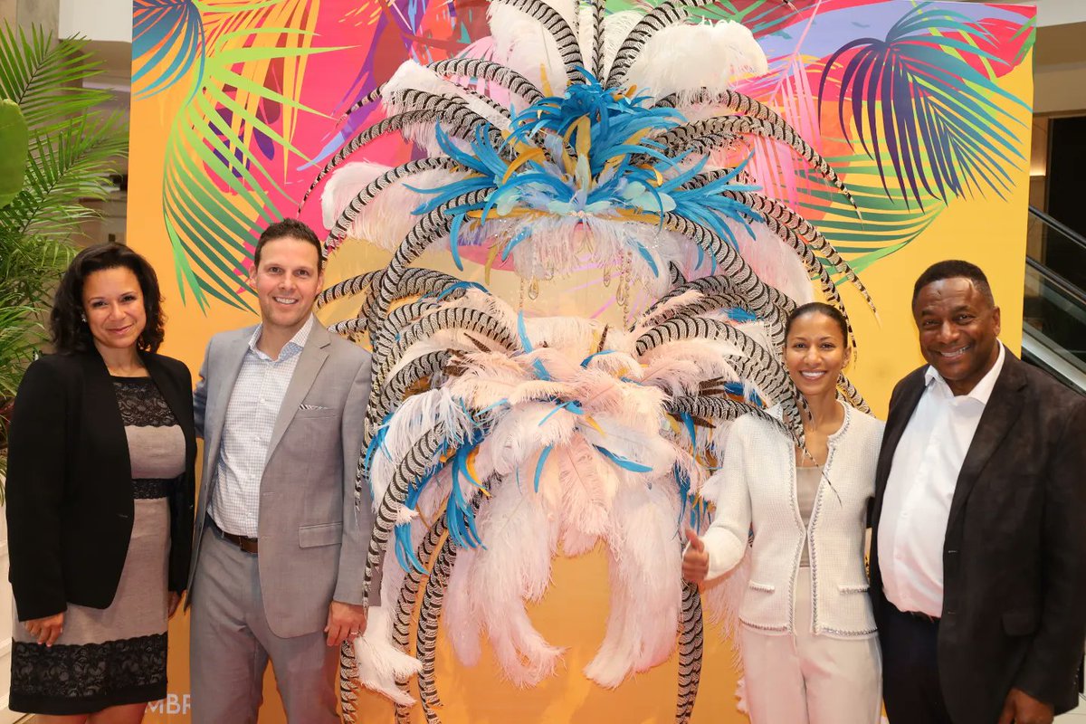 Thompson_37's tweet photo. Delighted to attend @ShopSTC launch of their month-long partnership with the Toronto Caribbean Carnival at Scarborough Town Centre. Thanks to the General Manager of #shopstc Thien Nguyen and Chair of the FMC, Laverne Garcia for collaborating to make this event possible. https://t.co/kMeKphRu5I