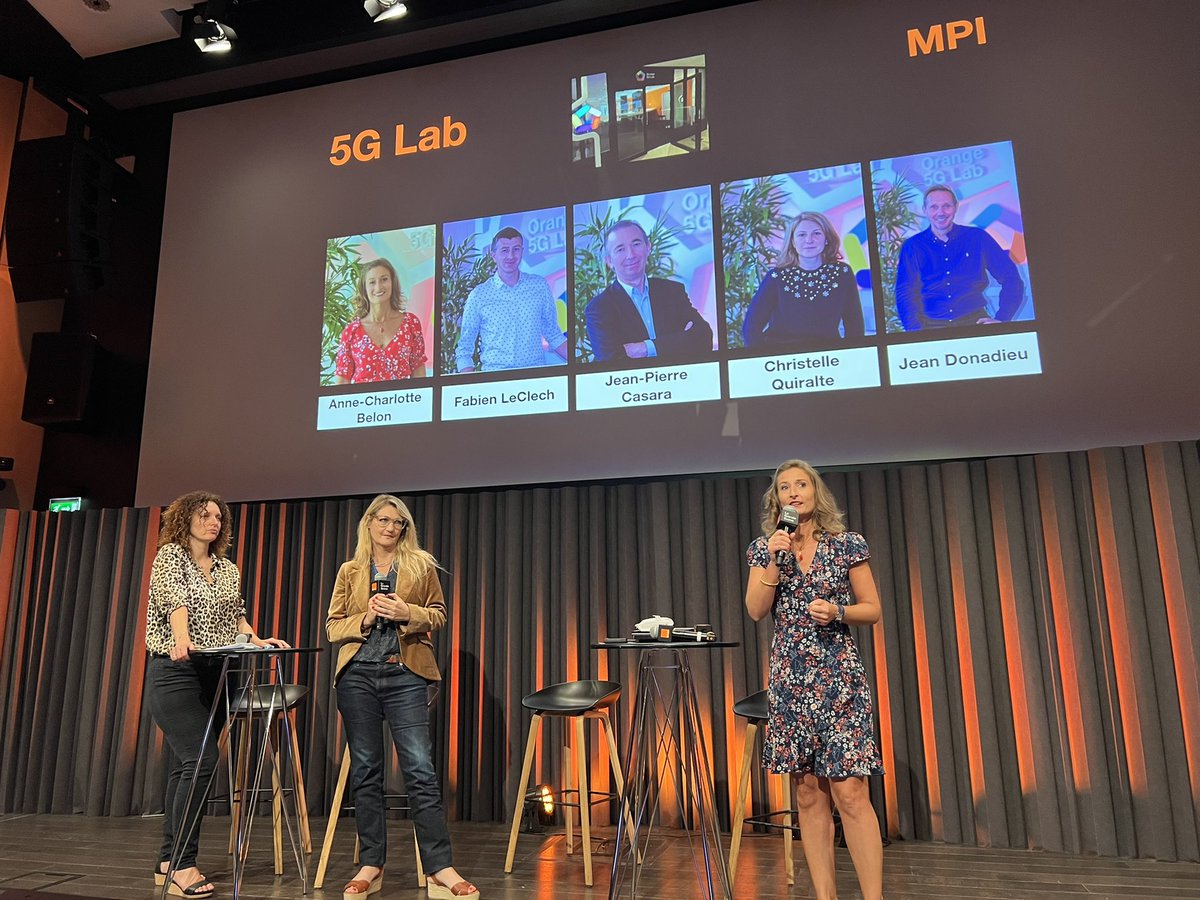 Karinedussert's tweet photo. Hier, notre rendez vous trimestriel avec l’équipe. Engager, motiver, faire une pause sur nos réussites et nos progrès + #preparer le futur @marcodemiroz #metaverse #immersive. Au programme aussi - comment tirer la croissance dans notre monde #VUCA ? https://t.co/ushC43b8Ie