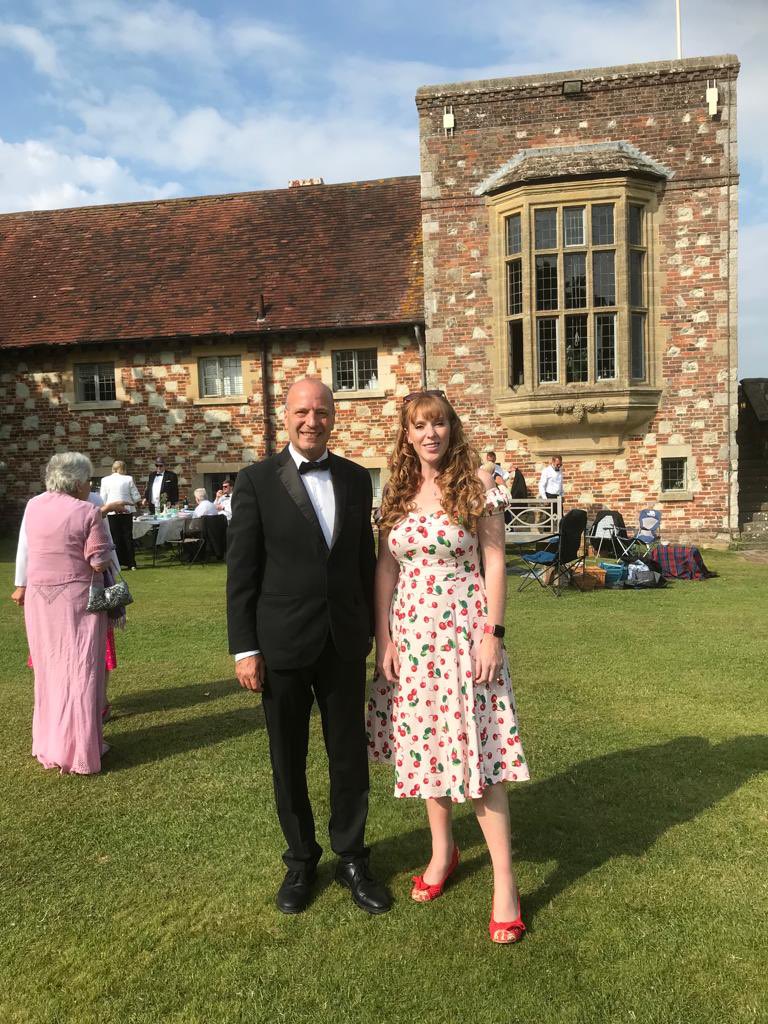 Dominic Raab won’t approve but I did indeed go the opera last week (it cost me £62). Tom Eisner, a working-class lad from Buxton near where I grew up kindly invited me. He’s been playing violin at Glyndebourne for 36 years. Never let anyone tell you you’re not good enough. 🎻