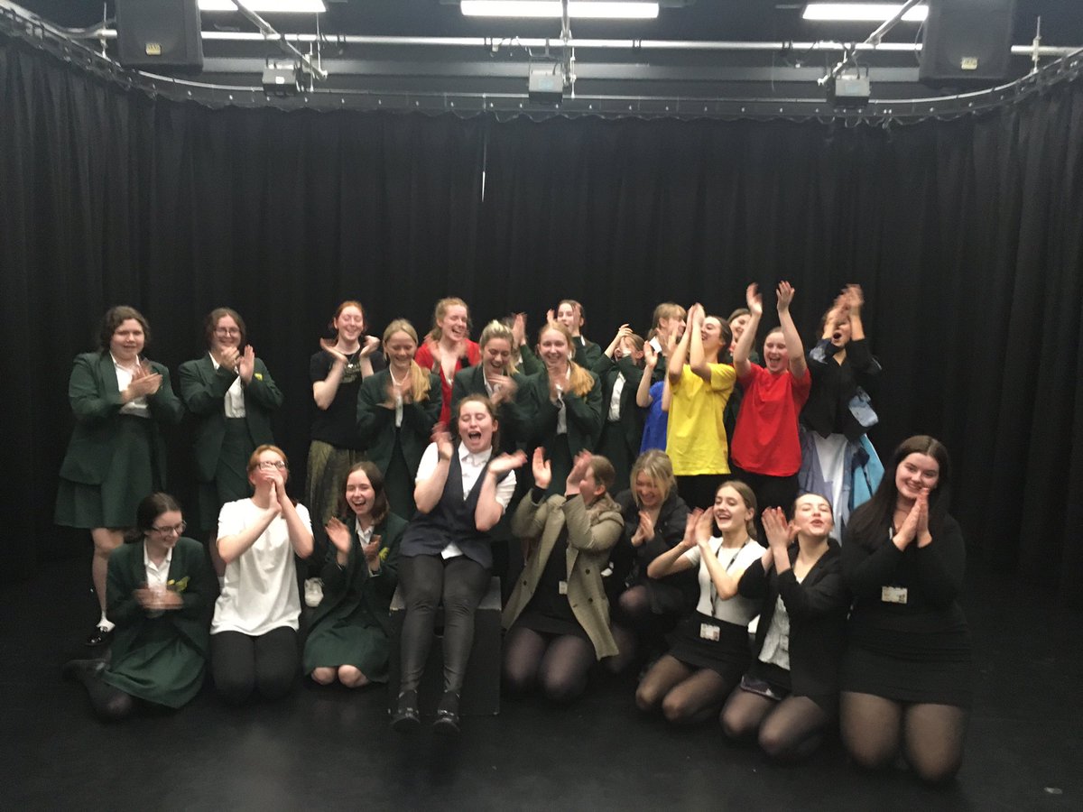 DramaUptonFCJ1's tweet photo. Extremely proud of both our Year 10, GCSE Drama and Year 12, A’ Level Drama & Theatre Studies students on their achievements as both performers and designs in todays practical assessments. Well done everyone on all your hard work! What a wonderful day! 🎭🙌🏻👏🏻 #component1 https://t.co/f238AqdJ2z