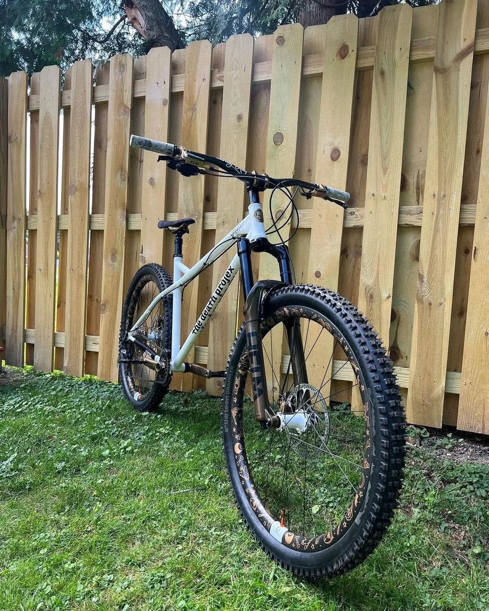 steelisrealmtb's tweet photo. 18 Months on and the Death Projects Ghost is looking fresher than ever ๐ฅ๐ฅ
#Steelisreal #steelisrealmtb #mtb #mtblife #bike #mountainbike #cycling #bikelife #downhill #mtblove #enduro #cyclinglife #enduromtb #mtblifestyle #bicycle #bikes #thedeathproject #mtb https://t.co/Z34wyw9AfJ