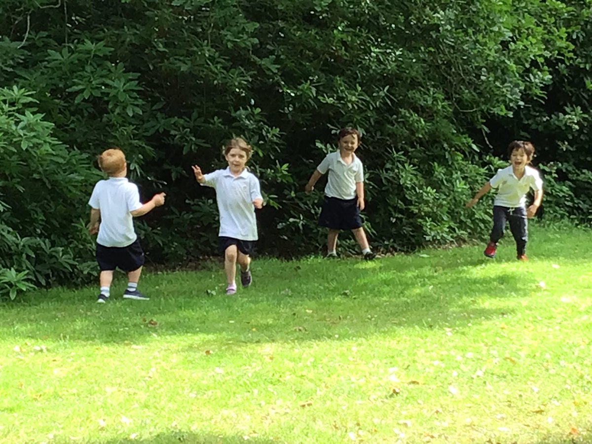 The Embley Adventurers played hide and seek and searched for Dragon eggs in our wonderful grounds during their co-curricular club today! <a href="/EmbleyHampshire/">Embley</a> <a href="/EmbleyHead/">Headmaster</a> @EmbleyDeputy