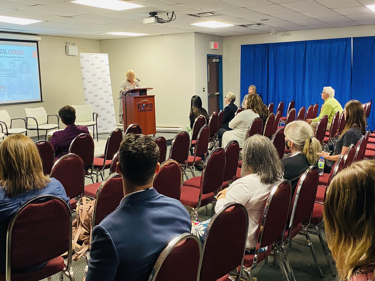 Expo Labrador tweet media