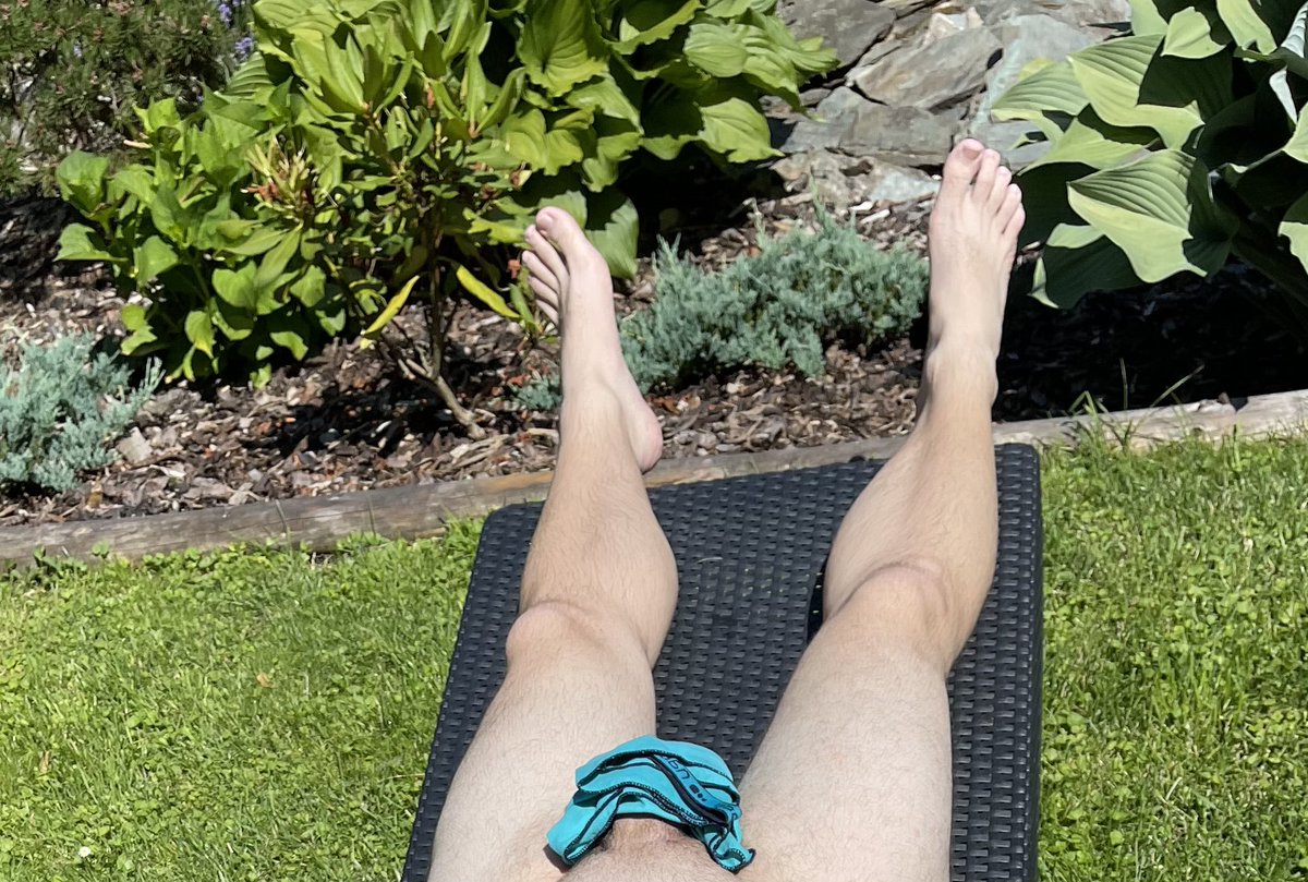 boy_ova's tweet photo. Summer 😈 #feet #feetfethish #gayfeet #gay #gayboy #publicexhib https://t.co/DlCOA9BAYV