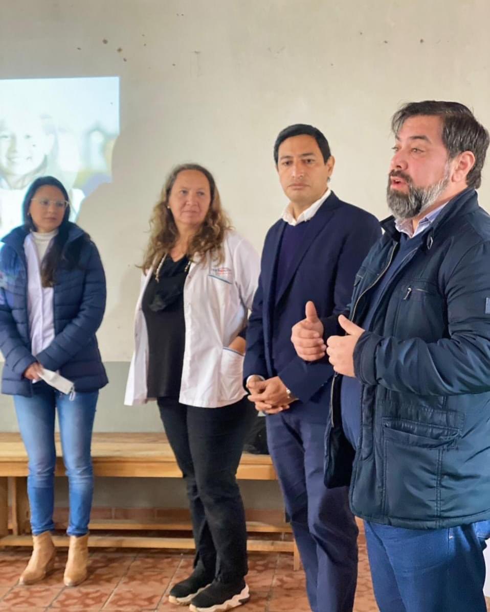 LucasMCarballo's tweet photo. Durante la jornada junto al Director de Empleo Juan Rajoy  y Celina Trifilio  coordinadora técnica de programas de Teknofood dimos el punta pie inicial al “Taller de Higiene y Seguridad” destinado a capacitar al personal de comedores y merenderos. https://t.co/OBZFoaXveY