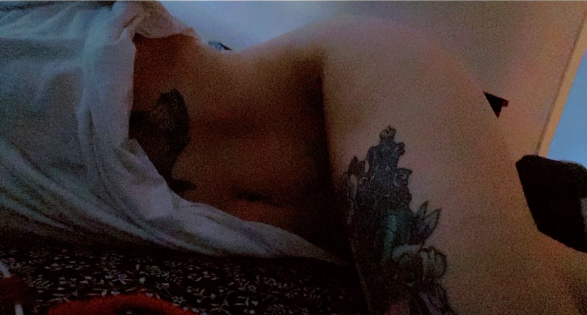 GoddessPeia's tweet photo. Lazy day off 

Findom Femdom https://t.co/UhIJAuaLd8