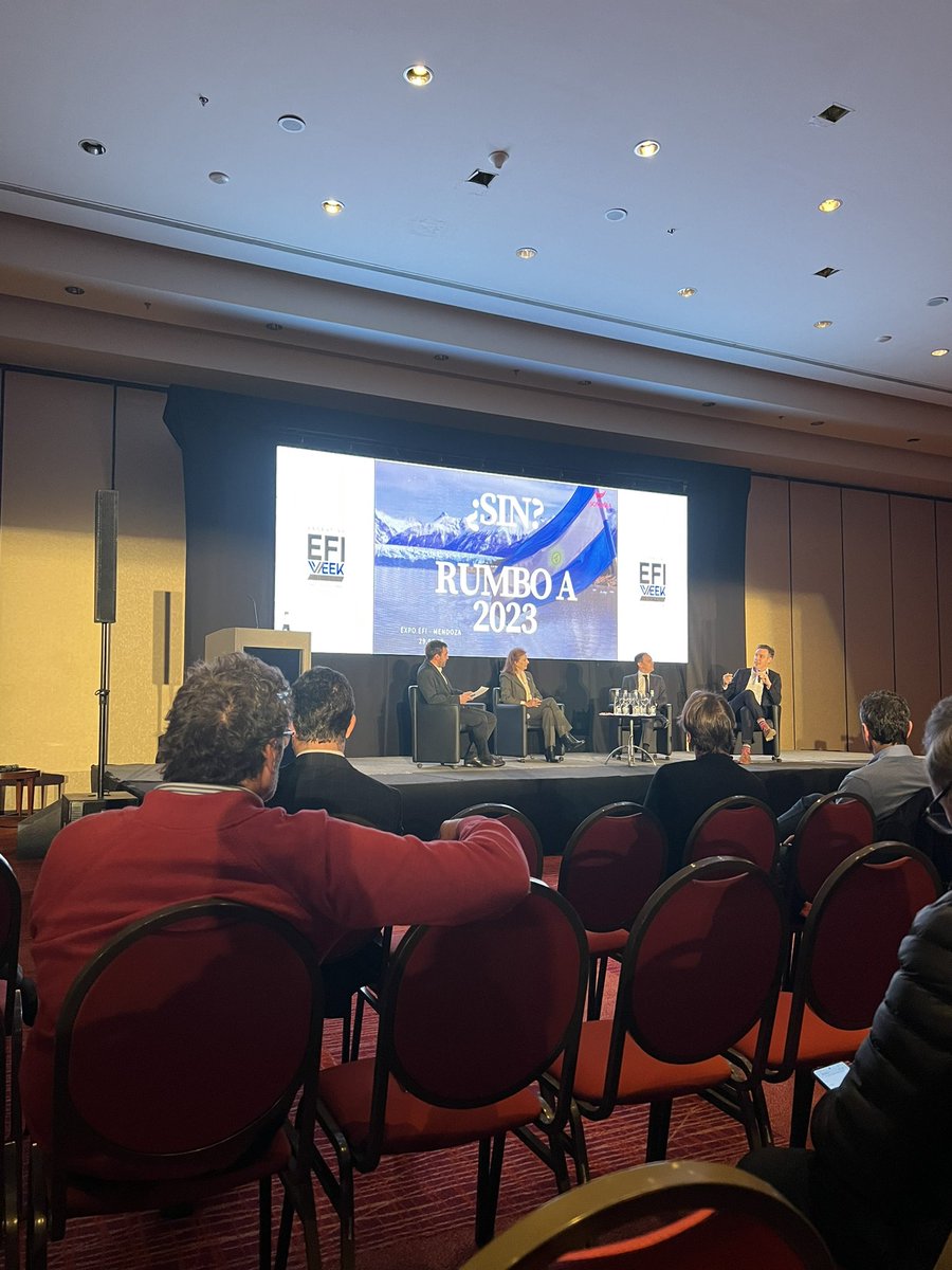 Hoy en <a href="/ExpoEFI/">Expo EFI</a>, escuchando el panel de Política y Macro con <a href="/Santiagobulat/">Santiago Bulat</a> <a href="/DianaMondino/">Diana Mondino</a> <a href="/fspotorno/">Fausto Spotorno</a> y <a href="/JuanMGermano/">Juan Germano</a>