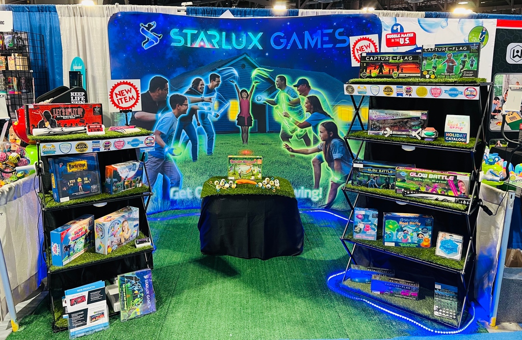 starluxgames's tweet image. Looking through our ASTRA photos and I have to say -- We have a lot of cool games 😎⁠
⁠
What's your fav Starlux Game?⁠
⁠
#summergames #starluxgames #summer #capturetheflag #poolparty #poolgames #creativeplay #outdoorgames #active