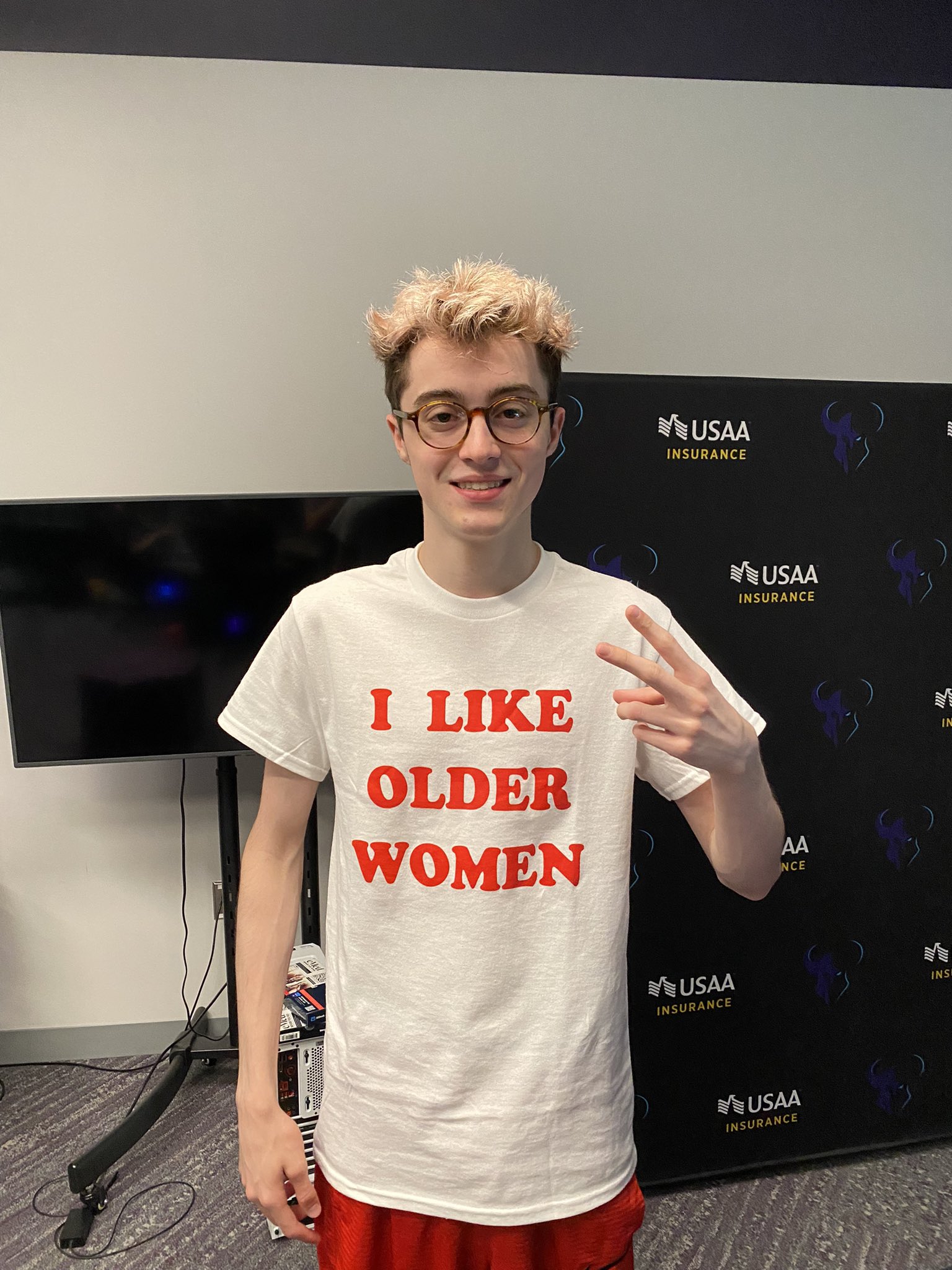 Standy on Twitter "ready for scrims today! disclaimer I also like CoD