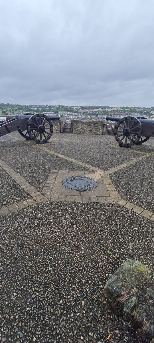 scudl27's tweet photo. #doublebastion #Londonderry https://t.co/5Xck3DNz4h