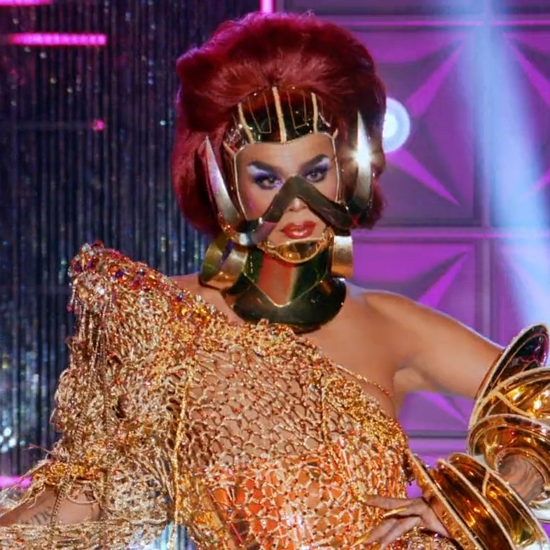 RuPaulsDragRace's tweet photo. How it started vs. how it’s going, Raja edition. 👑✨ 

#AllStars7 @sutanamrull @paramountplus https://t.co/shOfi1pHaJ