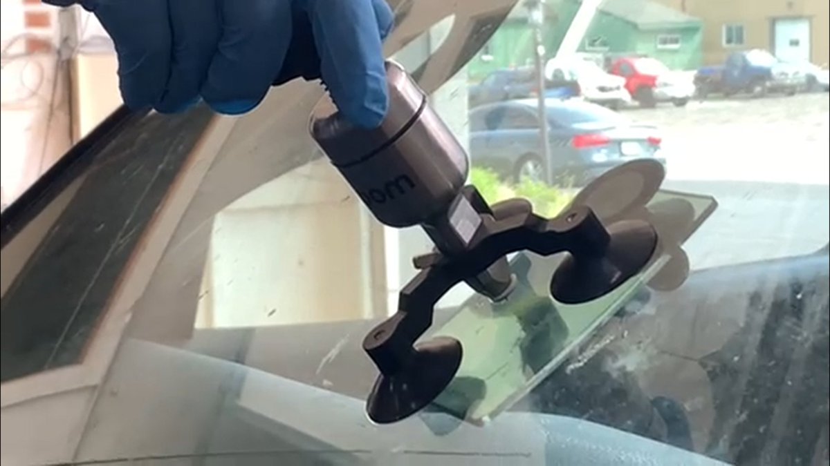 GlassDoctorSyr's tweet photo. Get your chips filled in to prevent further windshield damage! #chiprepair #chillfill #autoglass #windshield https://t.co/Y1nq1Yr9fv