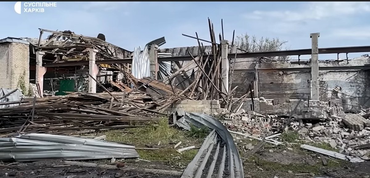 On the evening of June 28, the occupiers launched a missile attack on the #Mashgidroprivod plant in the Slobodsky district of #Kharkiv. The plant is completely destroyed. There were no dead or wounded. 100 people lost their jobs #War_in_Ukraine youtube.com/watch?v=ZGGlsH…