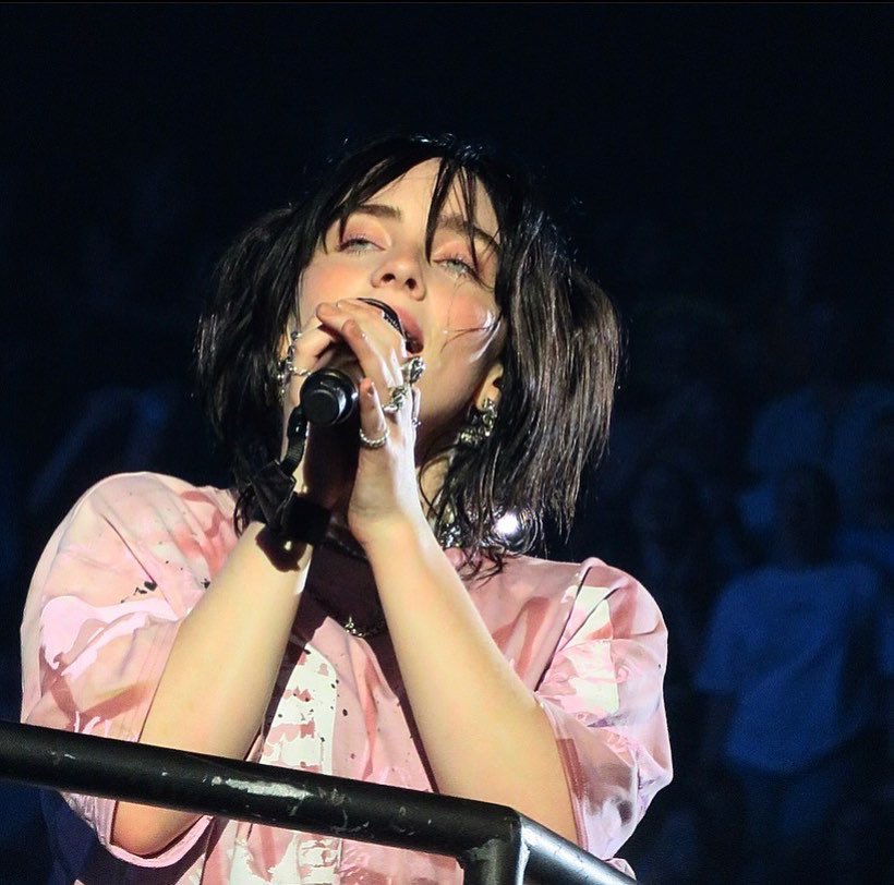 billiesource's tweet photo. Billie performing at @sportpaleis in Antwerp, Belgium last night (📸: thisismarlies) #HTEAntwerp https://t.co/X5QTYPJfE3