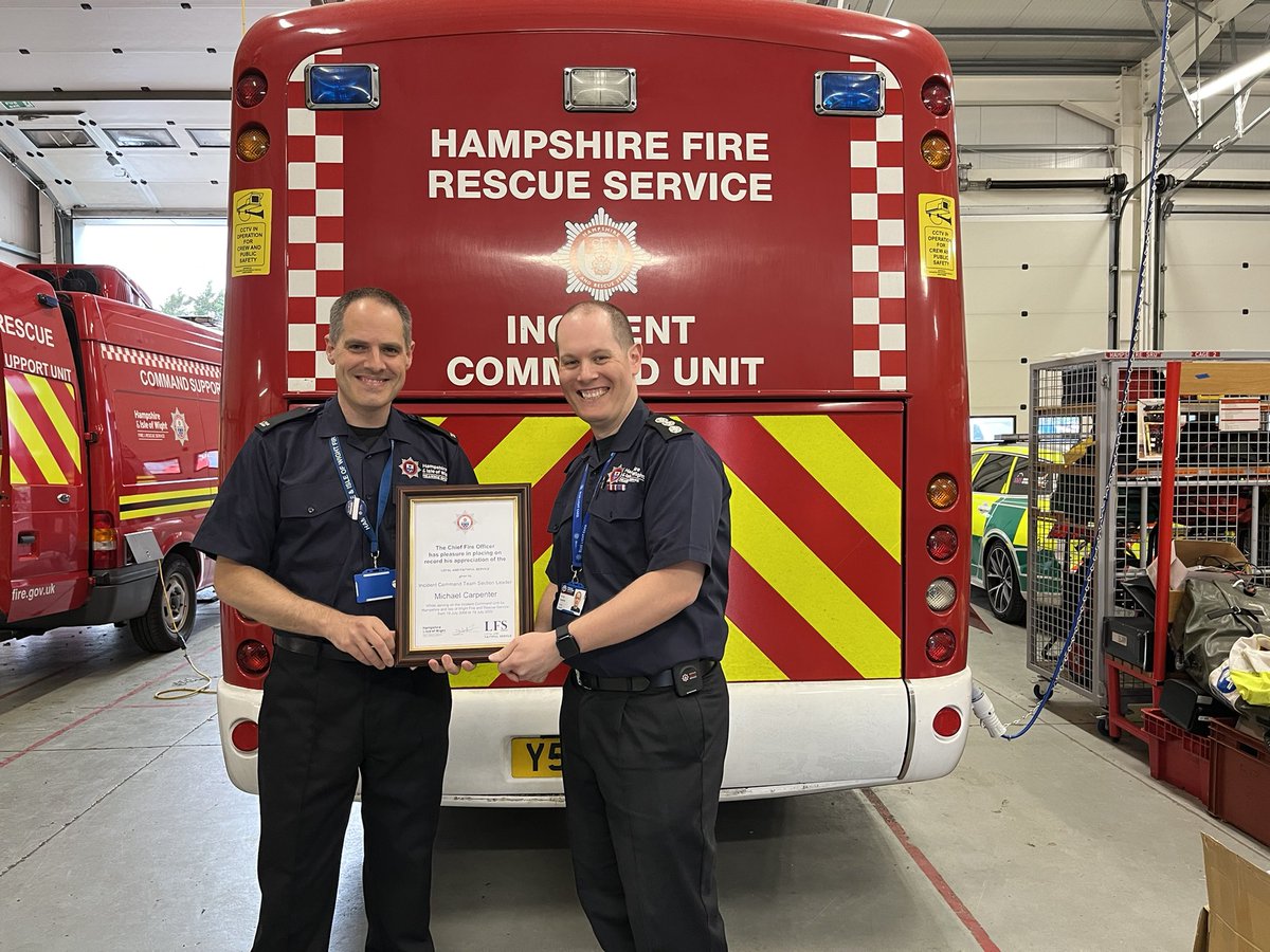 hiwfrs_ICU's tweet image. Huge evening on the @hiwfrs_ICU team this evening as we see the departure of 3 long serving members of staff and the transition to a new team leader! Massive thanks to Su, Amanda, Darren and Mike for your service (Mike continues as our SM, Darren staying but stepping down)