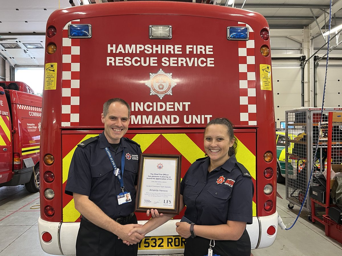 hiwfrs_ICU's tweet image. Huge evening on the @hiwfrs_ICU team this evening as we see the departure of 3 long serving members of staff and the transition to a new team leader! Massive thanks to Su, Amanda, Darren and Mike for your service (Mike continues as our SM, Darren staying but stepping down)