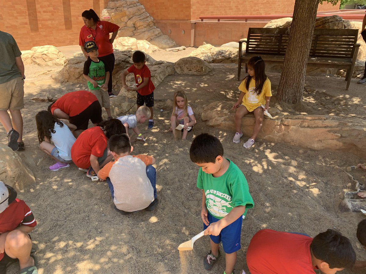 carterratliffc's tweet photo. Field trip fun! #ceroars https://t.co/3DlKT0igD2