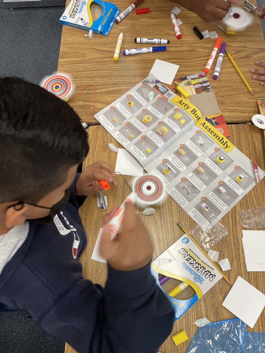 ACPSk12's tweet photo. It's only the first week of summer learning, but we have already accomplished so much! At @williamramsayes, third graders built "arty bots" in their STEM class. 🤖 😎 https://t.co/UBEaTRA3Cn