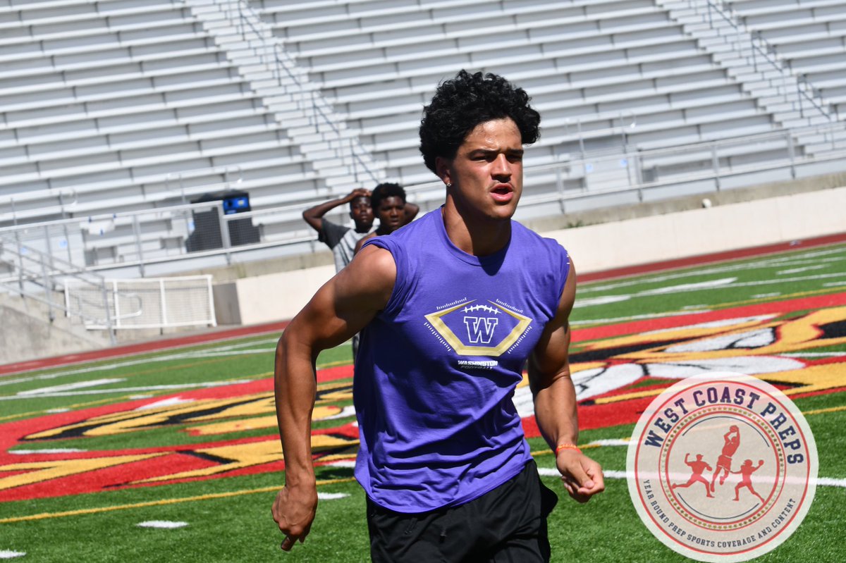 westcoastpreps_'s tweet photo. His father dreamed of this. His grandfather holds a college football record.
The entire Harris family is inspiring Berkeley’s Jackson Harris to greatness.
Story: https://t.co/FQBcsAlp7t https://t.co/thjq79tffF