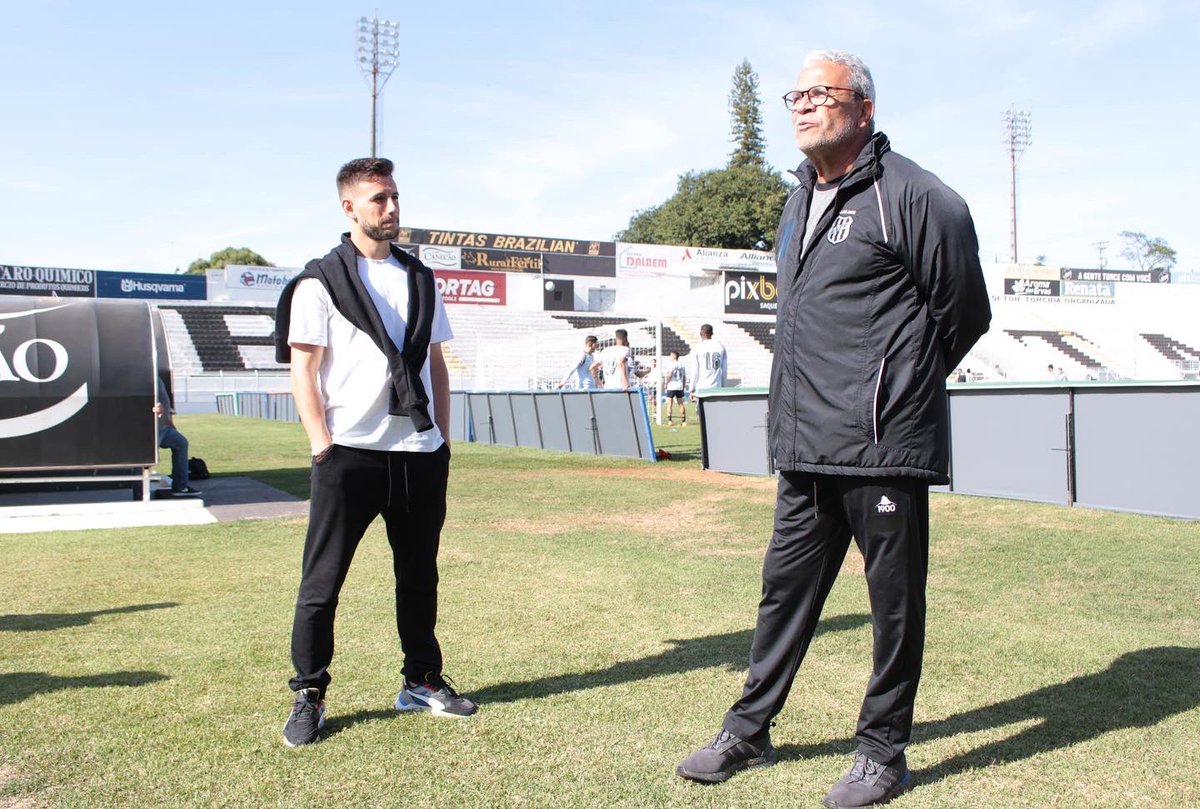 BARCIA NA ÁREA! Veja como foi o primeiro dia do atacante uruguaio na Macaca! 💪🏿⚫⚽🦍

#BarciaÉDaMacaca #VamosPonte #PontePreta
.
.
.
#PixBet #CortagBrasil #OhAAgua #1900Mais #BildDiagnóstico #GoCare #Husqvarna #TintasBrazilian #PonTV