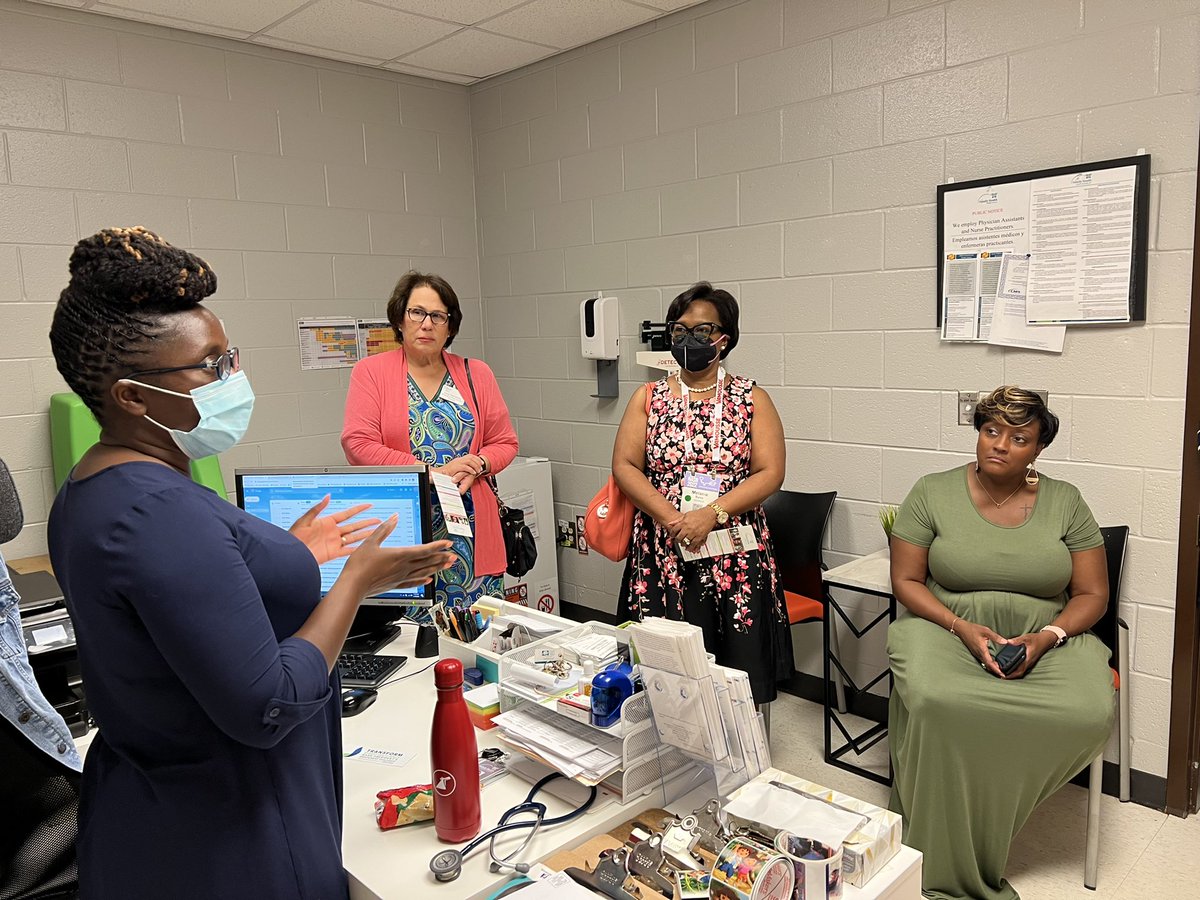 Meadowslfcs's tweet photo. Awesome visit with our NASN President at Lake Forest ES to showcase our clinic and school-based health center. Thanks to @LarynBNelson Principal and the @FHCGA_ Team! We love the health services we provide! @mendonca_linda @SCaldwell7201 @schoolnurses @GAAssociationo1 #NASN2022 https://t.co/xq0da7B4dO