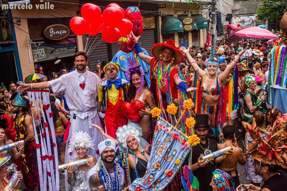 agendabafafa's tweet photo. Câmara aprova lei que declara os blocos de rua Patrimônio Cultural do Rio.
Leia mais👇
https://t.co/fDbuVo7zgW https://t.co/emKgfRHv8k