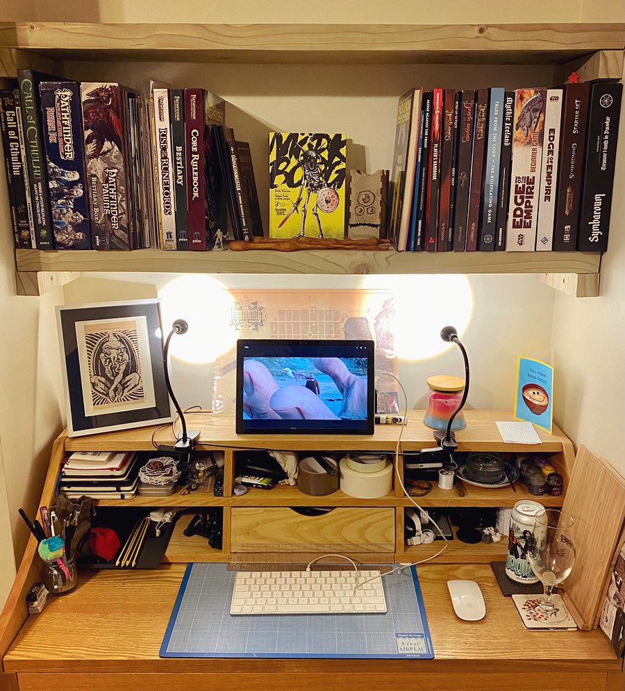 Put up some shelves and finally have my rpgs all in one place 😊 It’s not a big collection but each one has filled my memory with so many fantastic moments 😁 Do you have a favourite system?