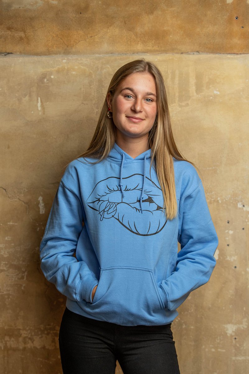 'With a smile is the prettiest thing a girl can wear.. Combine it with my FLO. merch and you'll be rocking big time. Swipe for your colour'

#merchandise #florentin #dinner #FLOgroningen #restaurantgroningen #food #drinks #withlovexflo #florentingroningen