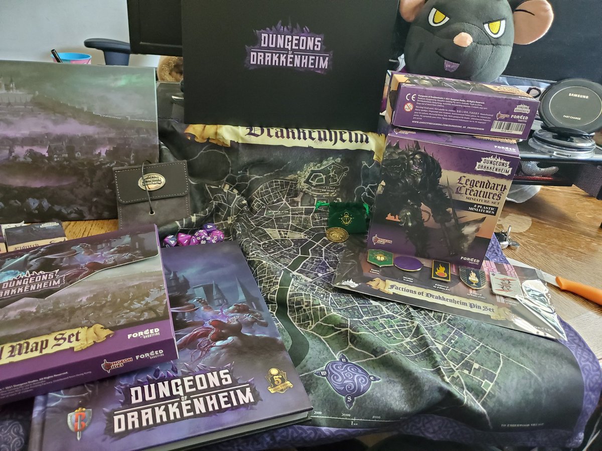 chilly72072's tweet photo. Was excited to get this box in the mail. There is so much stuff in it. Great job @dungeon_dudes . https://t.co/ryxCyHTGwM