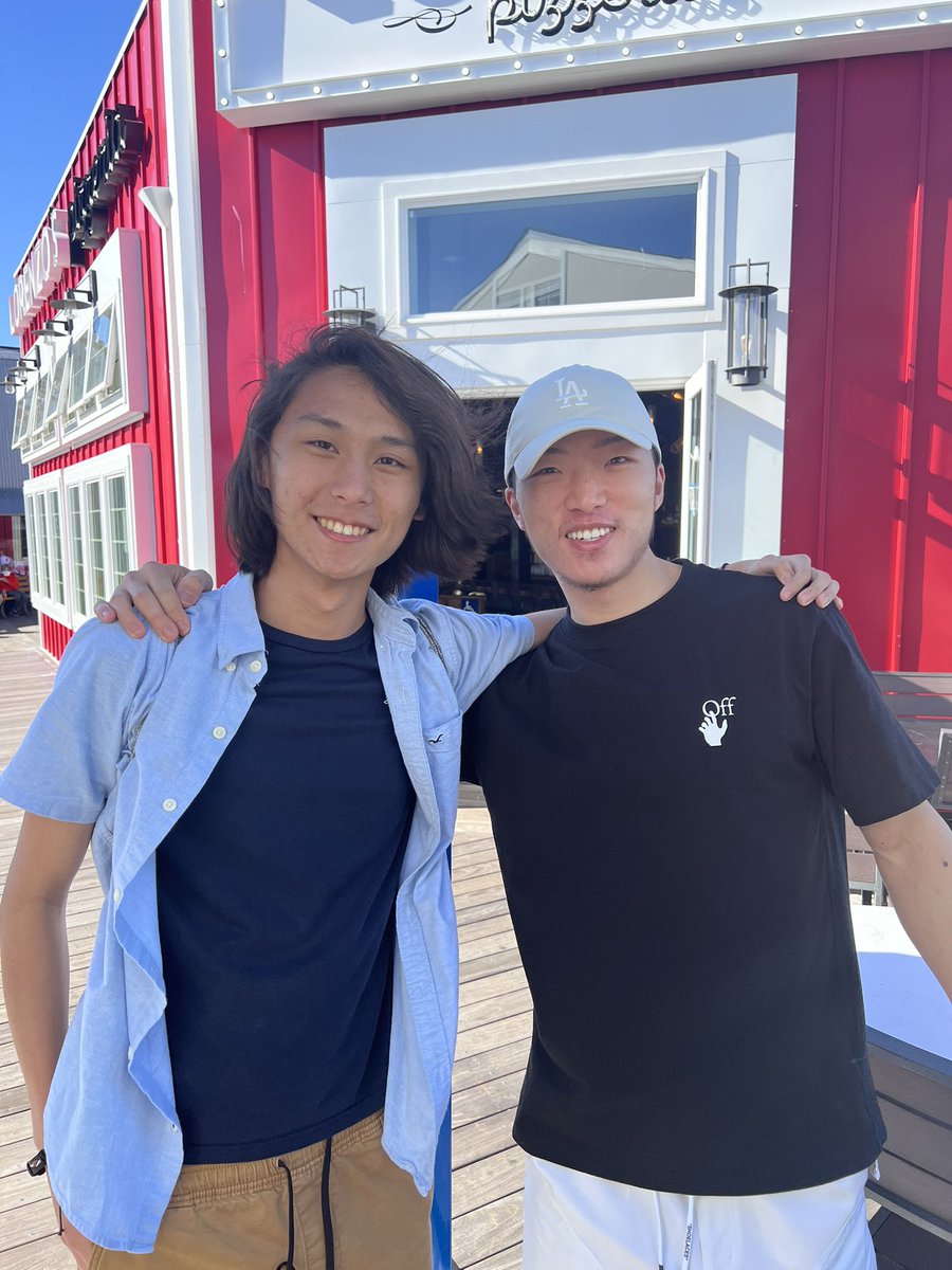 ChrisShwafer's tweet photo. We found a Micheal and Cary at pier 39 yesterday!! https://t.co/yFHd6KMMQx