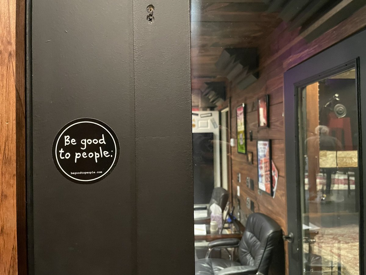 FiddlerBeckyB's tweet image. @begoodtopeople 
.
#soundbiscuit @SeviervilleTN