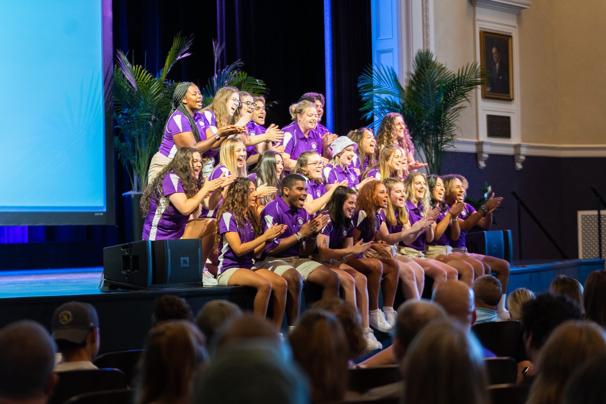 JMUParents's tweet photo. Welcome, new Dukes and families to Summer Springboard! We love seeing student faces back on campus! https://t.co/ih134CE233