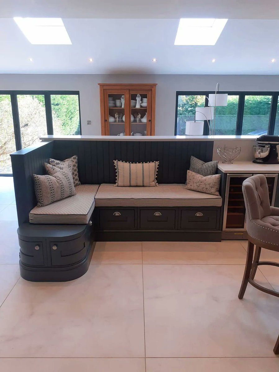 BeespokeK's tweet photo. 🐝 Beespoke seating area? As part of our clients request we incorporated this luxury seating area into their kitchen.

Contact us for a FREE no obligation quote 0330 111 5522
https://t.co/CekmXMIJMP https://t.co/Ecbv5ZhwPO