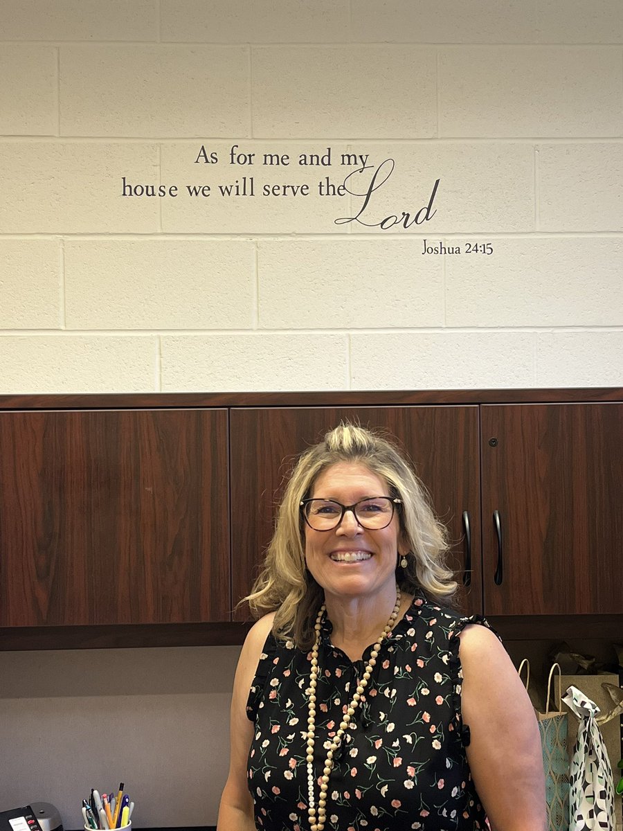 Lisa Kuyper tweet media