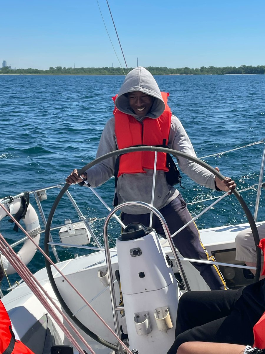 frontlinesto's tweet photo. Last week Friday the youth from our LIT and FIT program went sailing downtown with the national yacht club. Our youth worked together and learned how to operate a boat 🏙️ 🛥️
#torontoteens #torontoyouth #torontolake #torontoleaders #torontoyacht #torontosailing #torontoclub https://t.co/rMNp3OQA6G