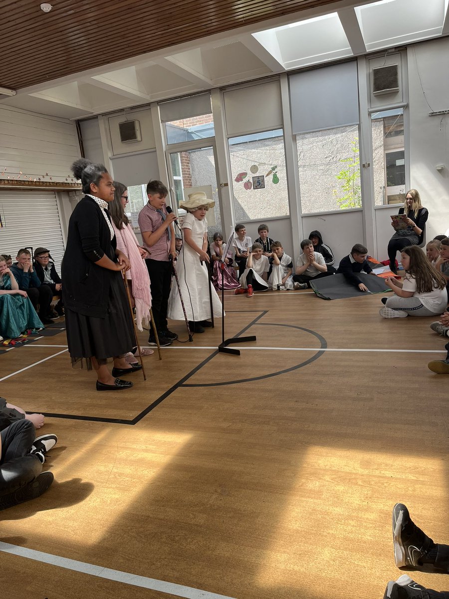 MauricewoodPS's tweet photo. More pics from our P7 Leaver’s assembly. Thank you to everyone who came along to make it a special occasion. #movingon #celebrate #sadtoseeyougo https://t.co/uvWUmpSbVr