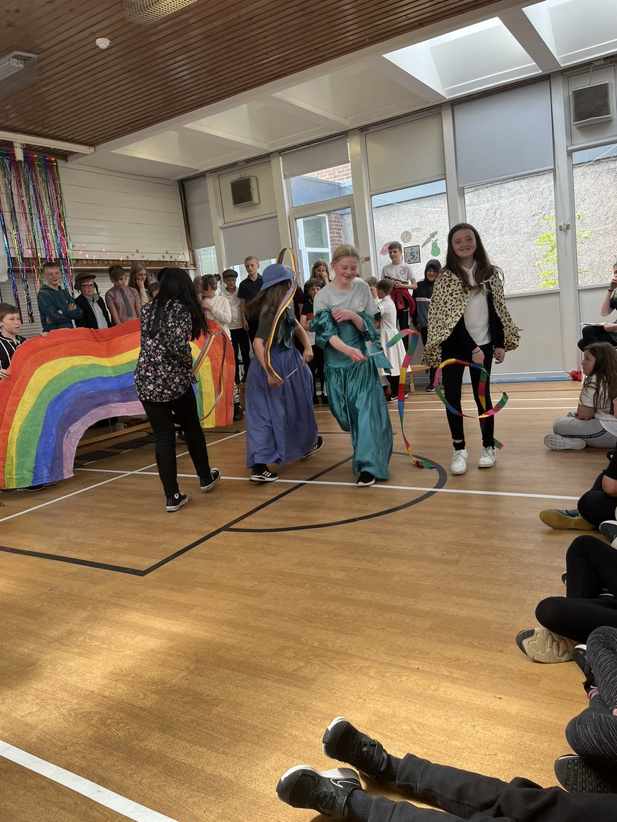 MauricewoodPS's tweet photo. More pics from our P7 Leaver’s assembly. Thank you to everyone who came along to make it a special occasion. #movingon #celebrate #sadtoseeyougo https://t.co/uvWUmpSbVr