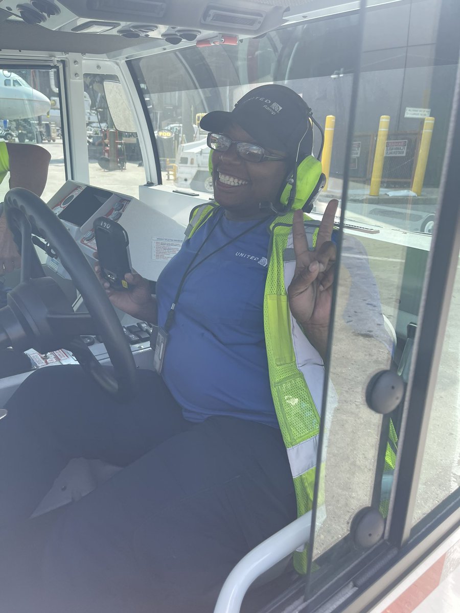 Bruce Davis tweet media