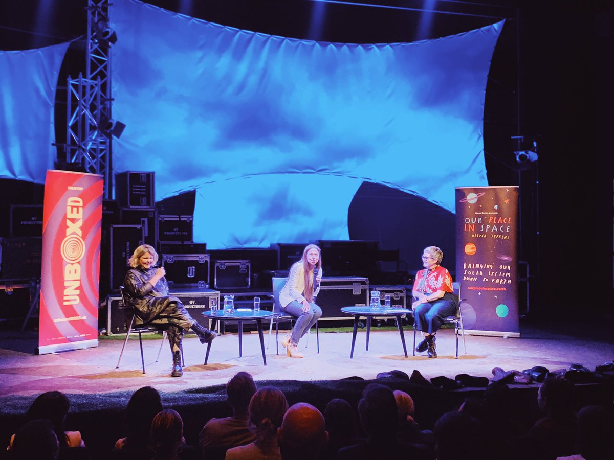 JaneyMaaaccc's tweet photo. Thoroughly enjoyed chat between @TaraLynneONeil1 @ChelseaClinton @marielouisemuir at @LyricBelfast this eve.👏🏼❤️ Feeling fired up. &amp;❤️ to hang with my sis @clairemckeever.  Part of /Thank you @OliverJeffers #OurPlaceInSpace #UNBOXED2022 https://t.co/g6Z9YUczxs