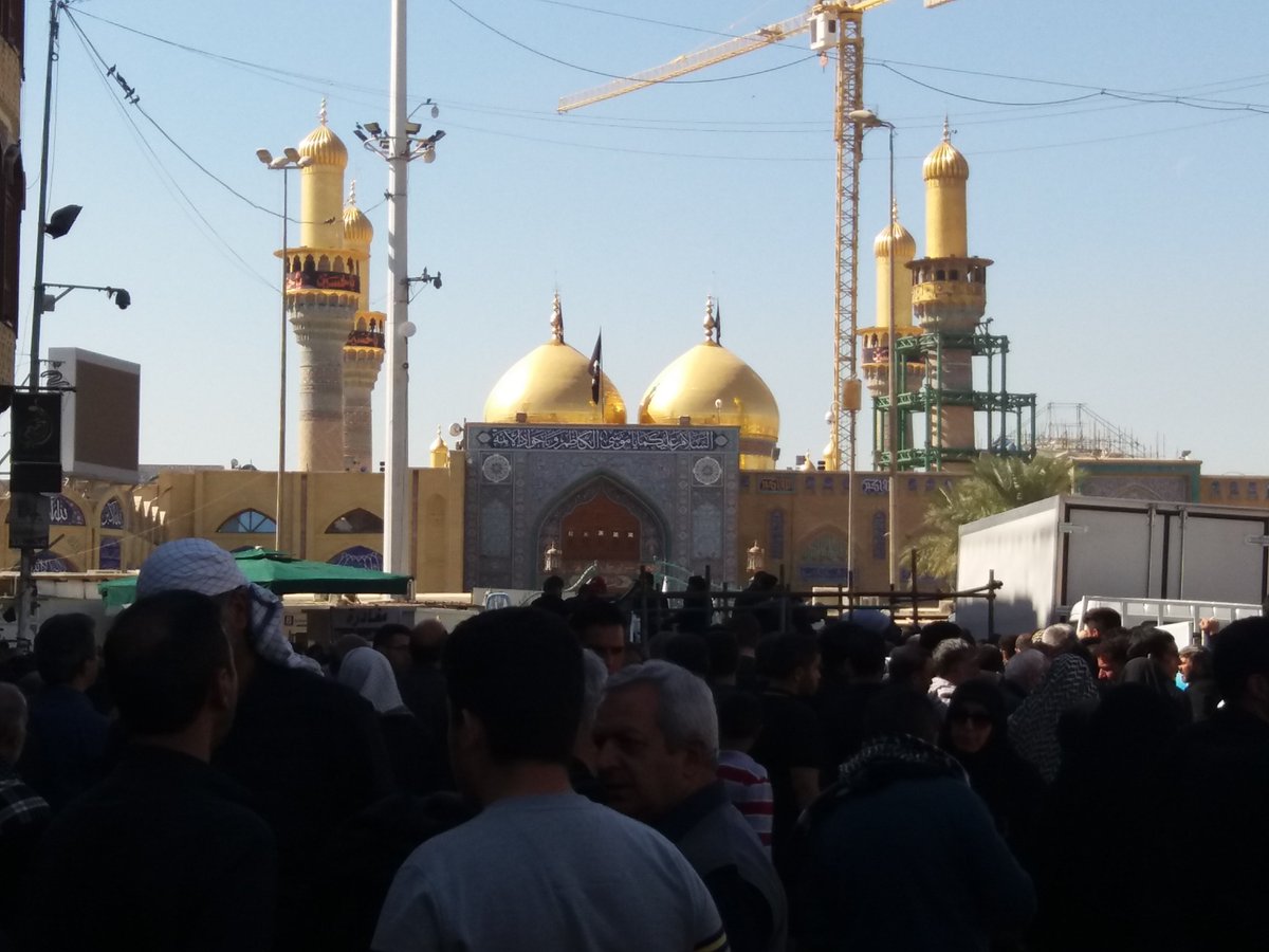 Hamedanian128's tweet photo. ای عشق شیرین دادی به بادم 
امشب دخیل باب المرادم
من ریزه خوار حضرت جوادم
سینه زن گریه کن گوشه ی کاظمین
ذکر دل یا جواد یا ��ضا یا حسین
من دخیل دست ابن الرضایم
بی قرارم عاشق کربلایم 
شب شهادت امام جواد علیه السلام تسلیت باد🏴🏴😭😭
عکس یادگاری از سفر اربعین 97
#کاظمین
#اربعین https://t.co/D4Zd46pZr1