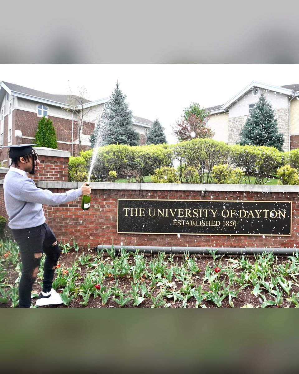 LowlifeCc_'s tweet photo. I just hope i’m making my people proud. aint come this far to only go this far.💯 #Lategradpost #Classof22 #UDalum https://t.co/i1tBcabHAO