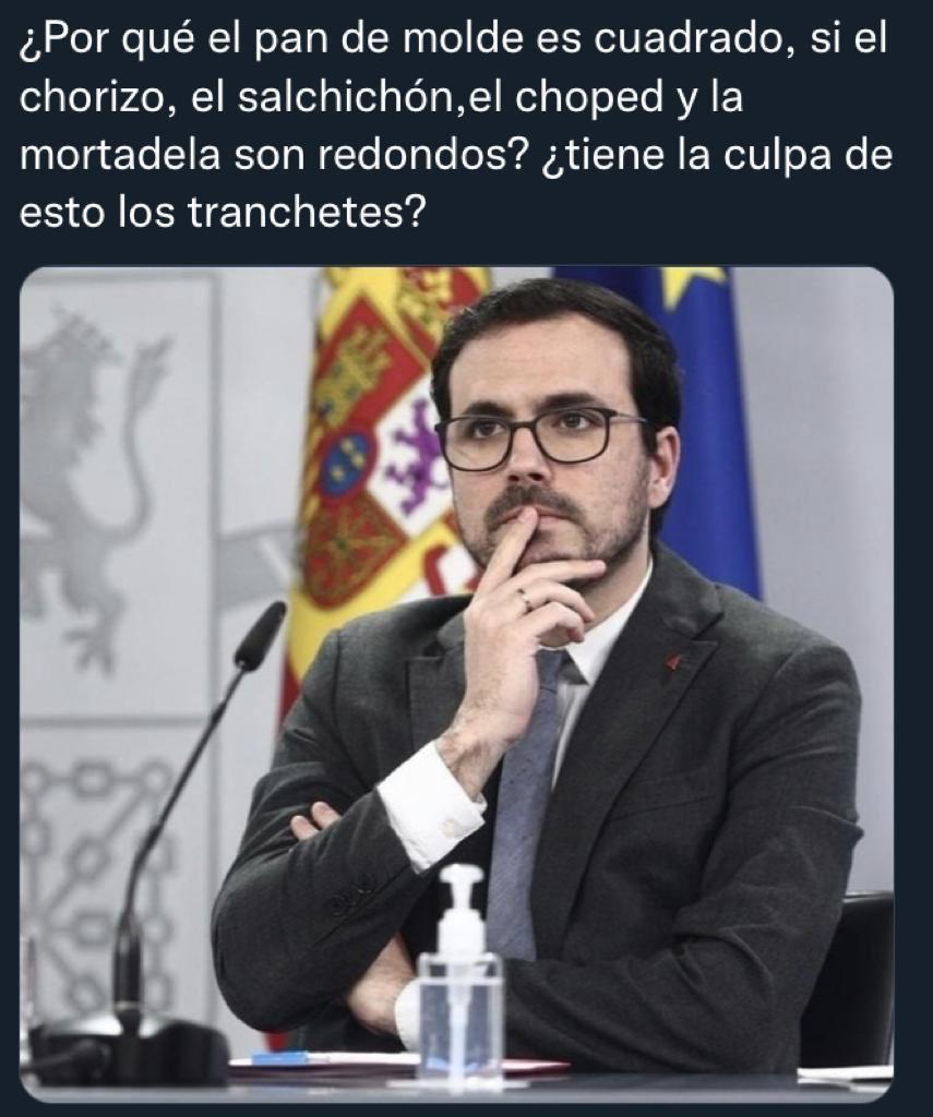 RebelionTV's tweet photo. El FISTRO MINISTRO
#SanchezDimision
#GarzonDimision https://t.co/HoFv2mRuvK