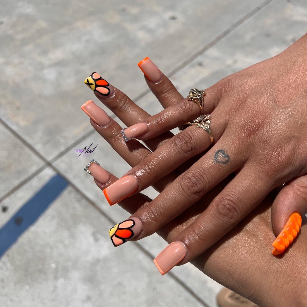 NailGuruuu's tweet photo. Back with another short set🧡 #bayareanailtech #booknow https://t.co/HUhHtv40Dh